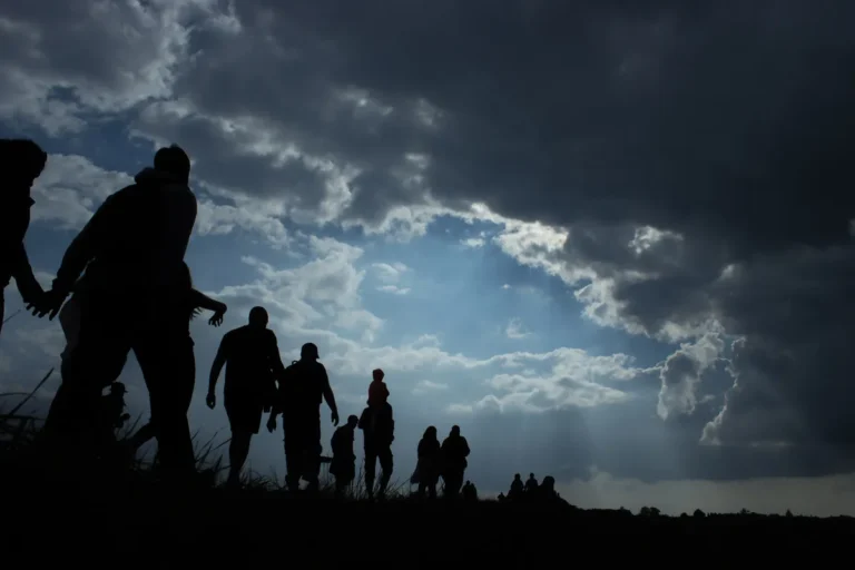 IOM: Najmanje 76.000 ljudi raseljeno zbog novih sukoba u Jemenu